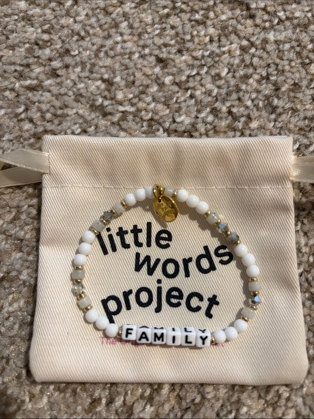 'FAMILY' White Beaded Bracelet